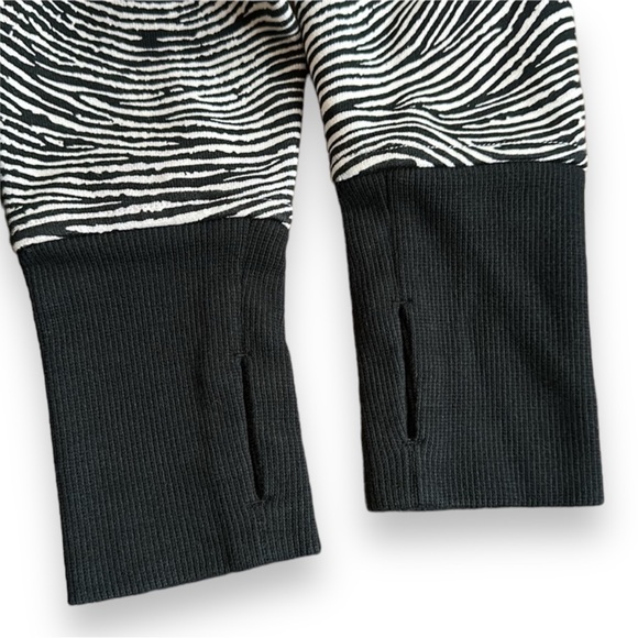 🌊🦄 Lululemon SeaWheeze 2016 Scuba Hoodie III Who Done It Black size 8 - Picture 5 of 5